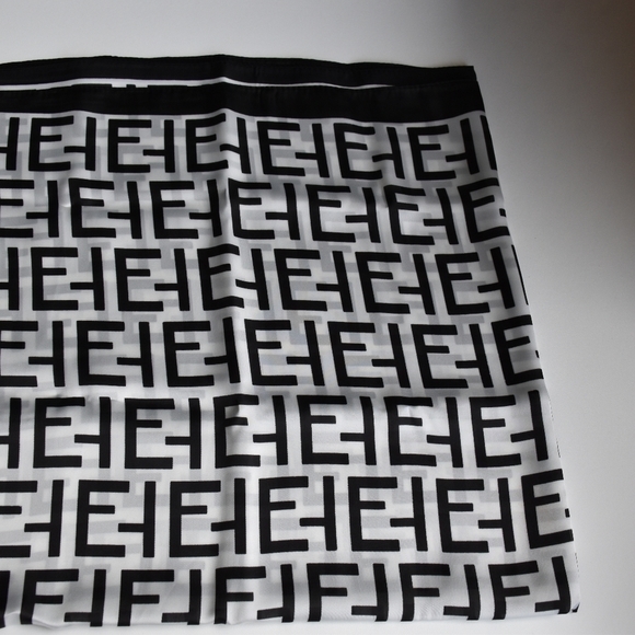 Miss Fariyah S/S Black/White 70*70cm Square Scarf - Picture 3 of 5